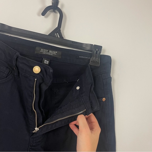 Judy Blue ‘In the Navy’ Wide Leg Tummy Control Crops - Picture 5 of 14